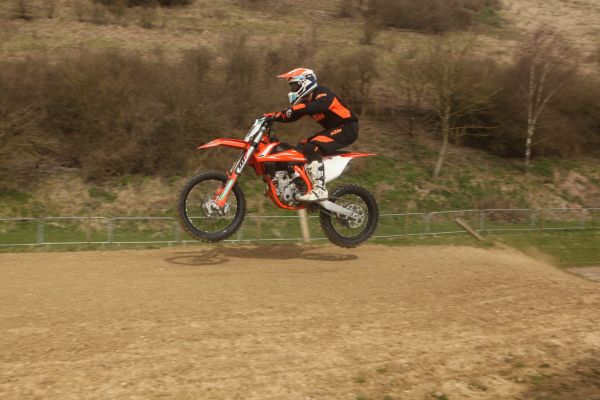 golding-barn-motocross-ktm-schools-24261A07EC-2937-4EF9-E24B-0BF66C1513E0.jpeg