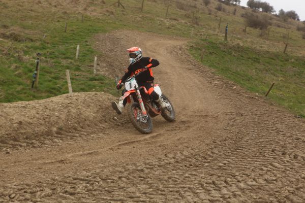 golding-barn-motocross-ktm-schools-26C64E2C90-4C51-FB6C-FEBF-BB19F9481F74.jpeg
