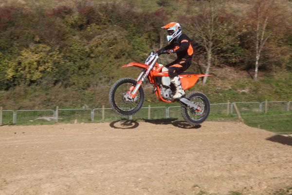 golding-barn-motocross-ktm-schools-36F5028106-975C-A322-22D8-98CBC0DFE7BF.jpeg