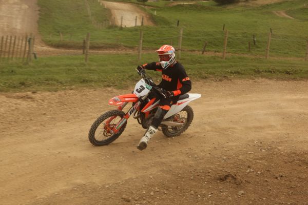 golding-barn-motocross-ktm-schools-4579A8F38B-0212-812D-09D6-75AF90E94643.jpeg